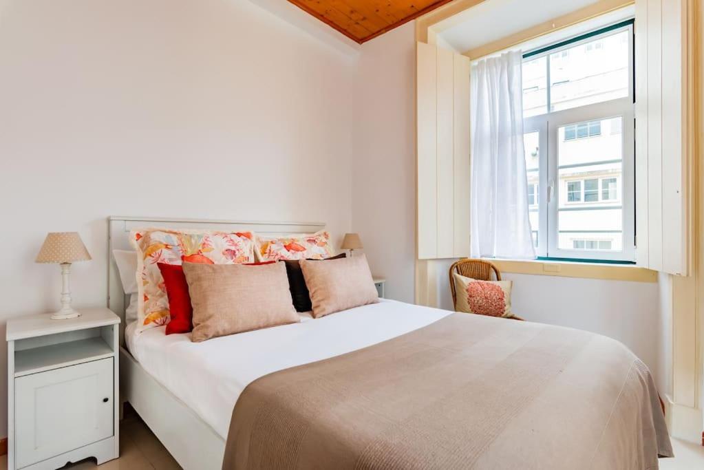 Appartement 1Br @ Downtown Lisbon Chiado Extérieur photo